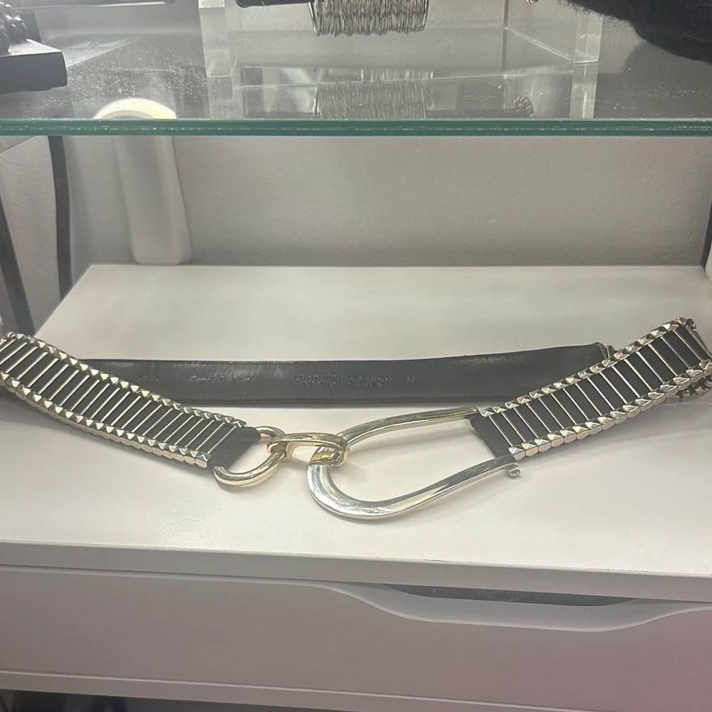 ( Size M ) Sandy Duftler Black and Gold Chain-Like Belt with Modern Clasp